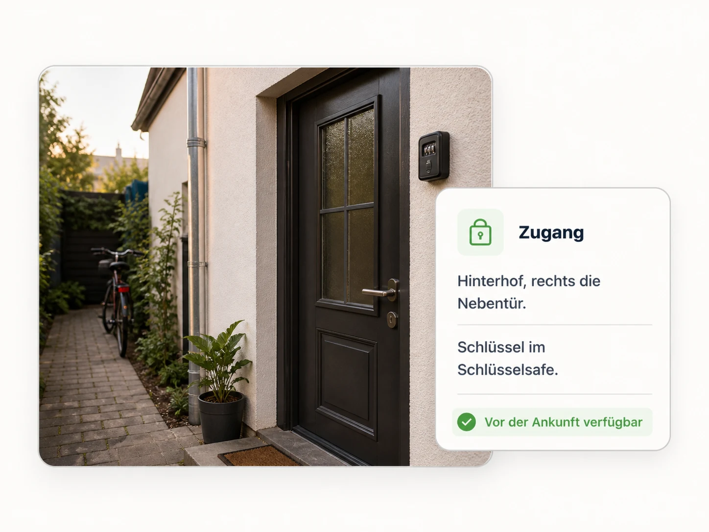 Foto einer Nebentür mit Zugangshinweis und Information zum Schlüsselsafe